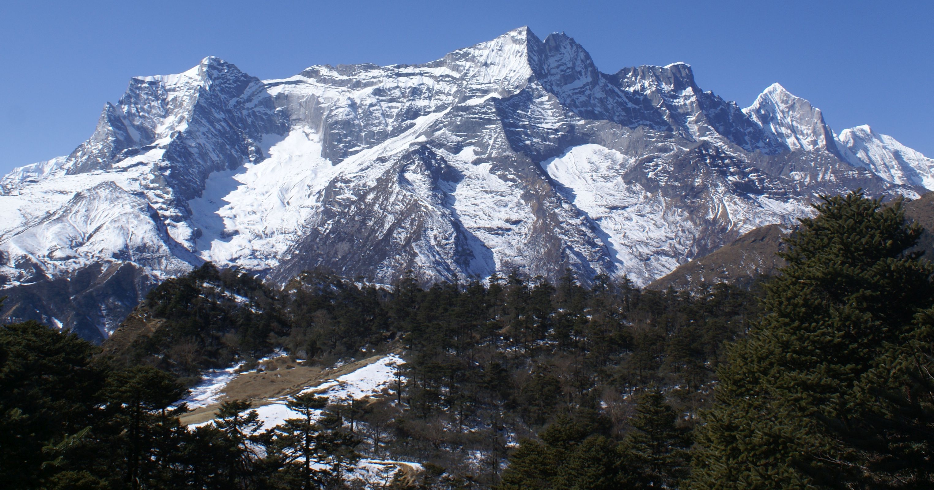 Kwande Ri on route from Thyangboche to Pangboche