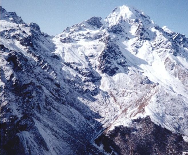 Naya Kanga and Ganja La on descent from Yala