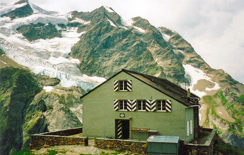 Gleckstein Hut beneath the Wetterhorn