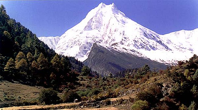 Manaslu on approach to Samagaon in the Buri Gandaki Valley