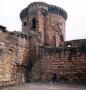 Bothwell_Castle_interior.jpg