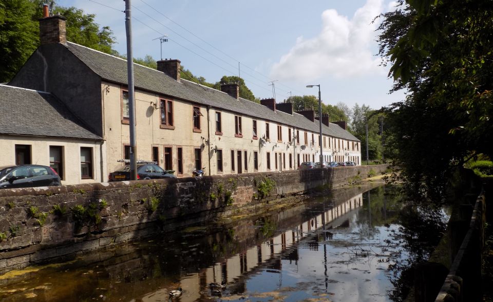 Terraced houses in Catrine